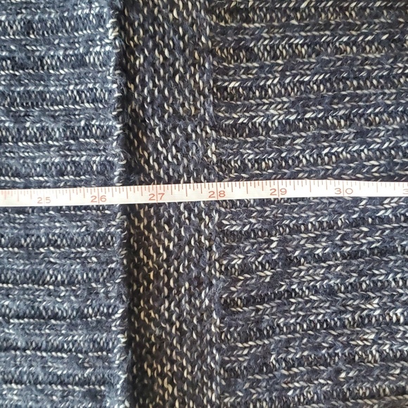 BCBGmaxAzria hi/lo sweater vest. Over sized M/L - Picture 9 of 9